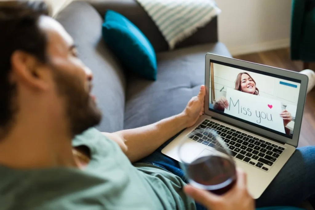 couple-quotes-for-long-distance-love